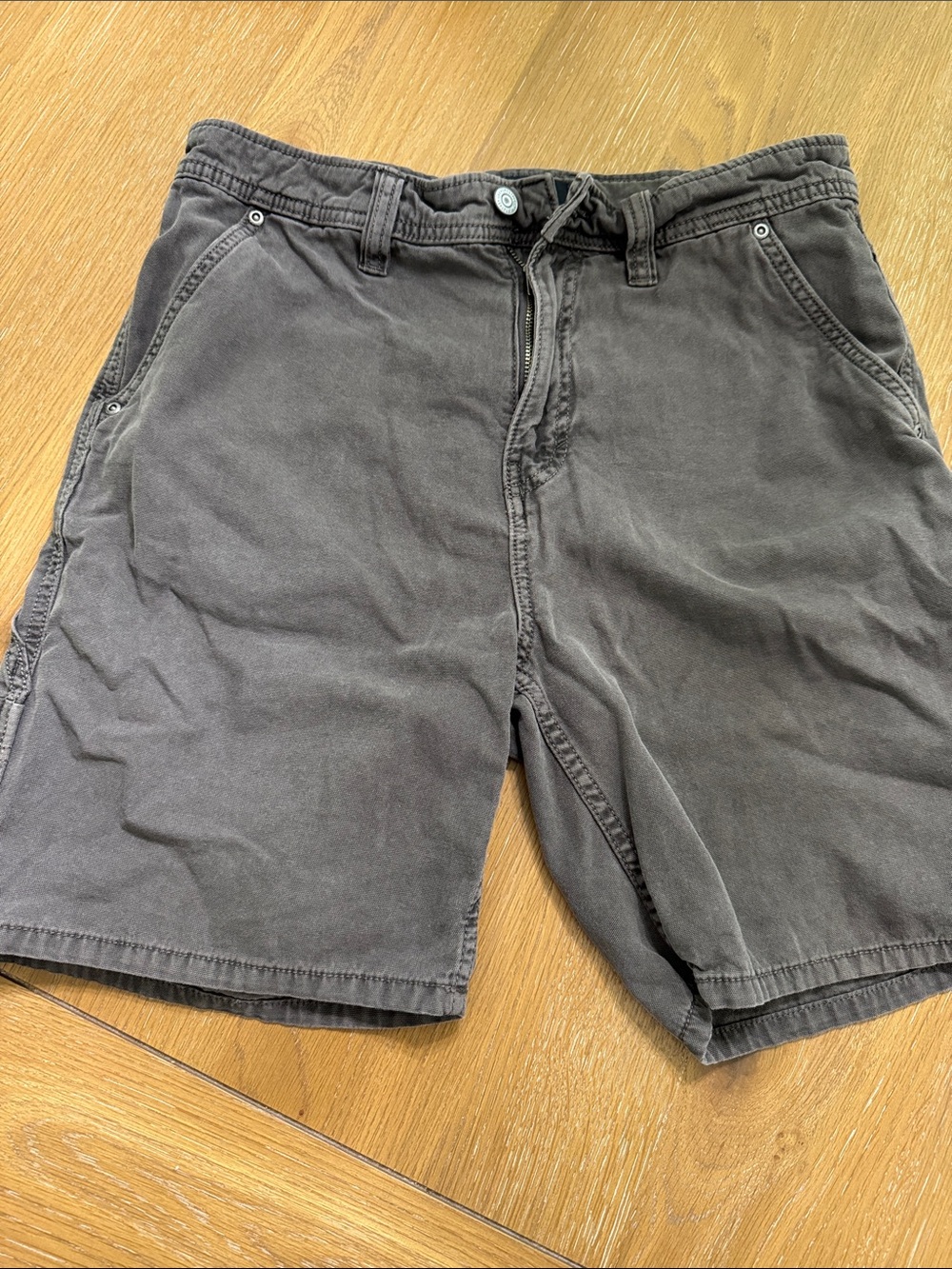 Aeropostale Men's Charcoal Gray Flat Front Shorts